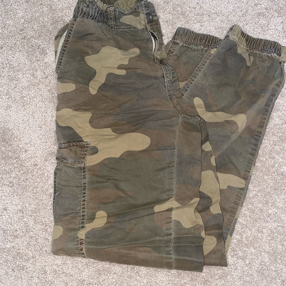 American Eagle Camo Cargo Pants Joggers